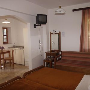 Üç Kişilik Oda